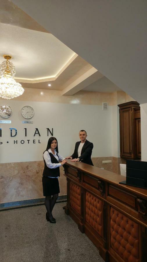 Hotel Meridian Броды Экстерьер фото