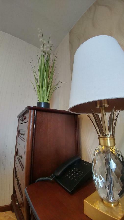 Hotel Meridian Броды Экстерьер фото