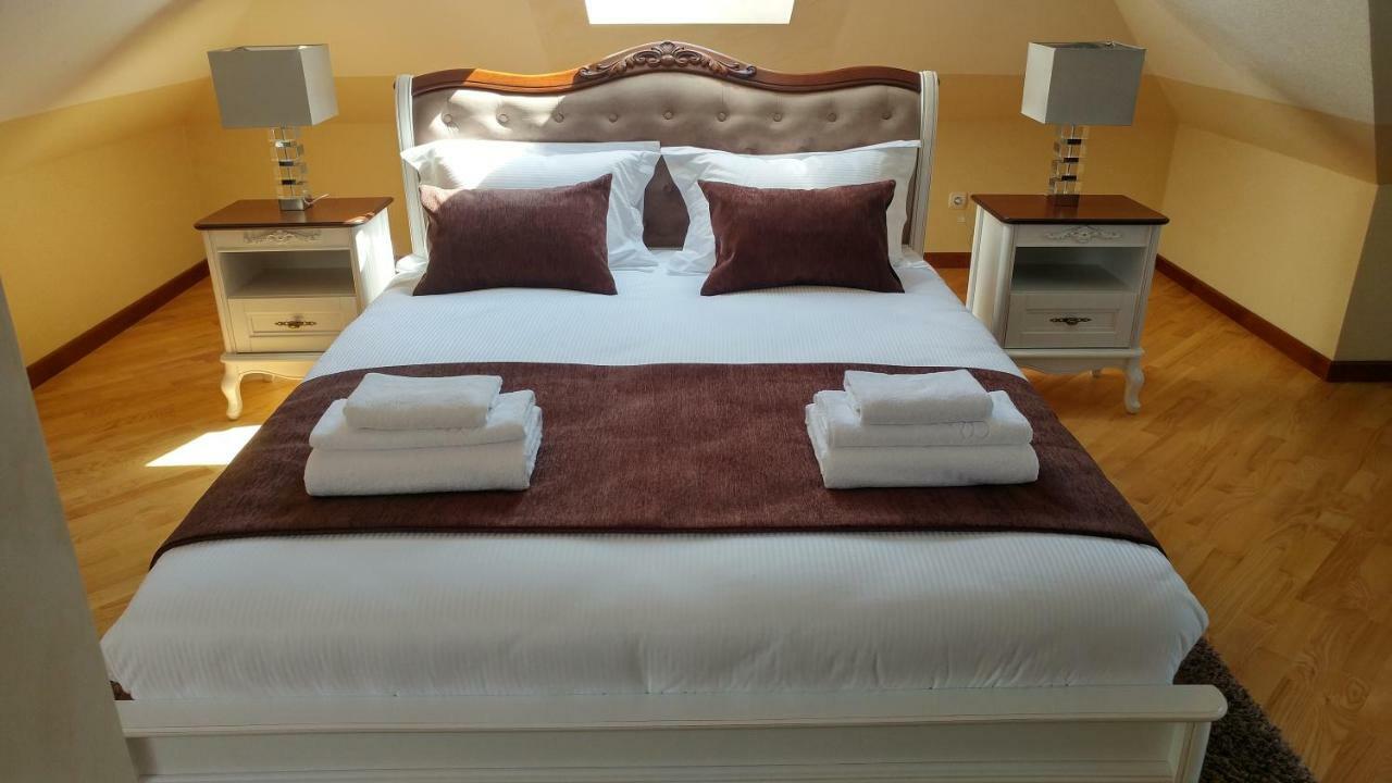 Hotel Meridian Броды Экстерьер фото
