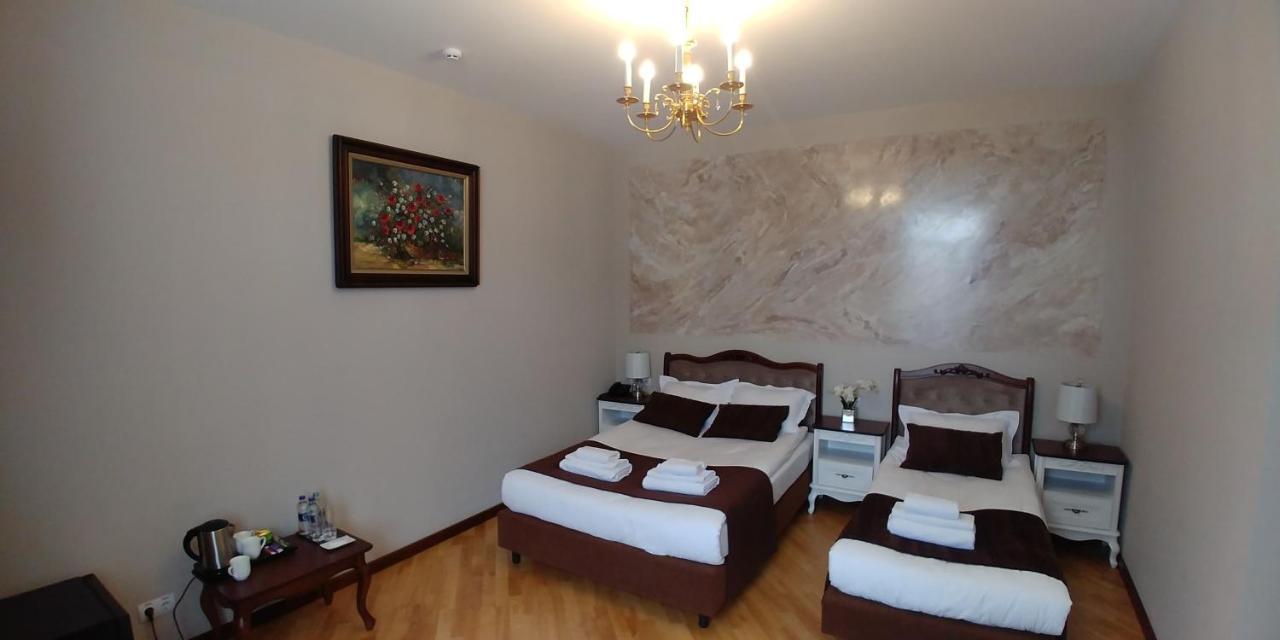 Hotel Meridian Броды Экстерьер фото