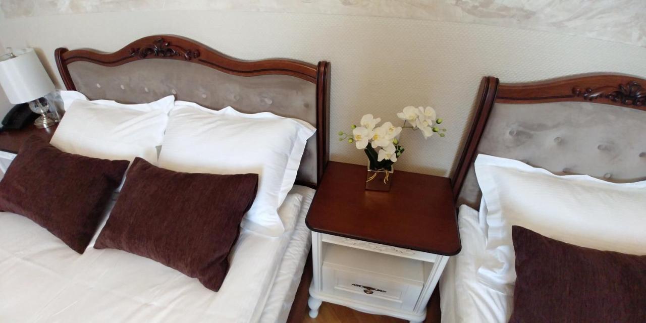 Hotel Meridian Броды Экстерьер фото