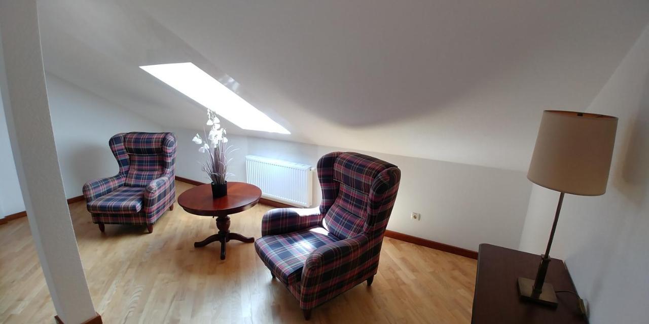 Hotel Meridian Броды Экстерьер фото