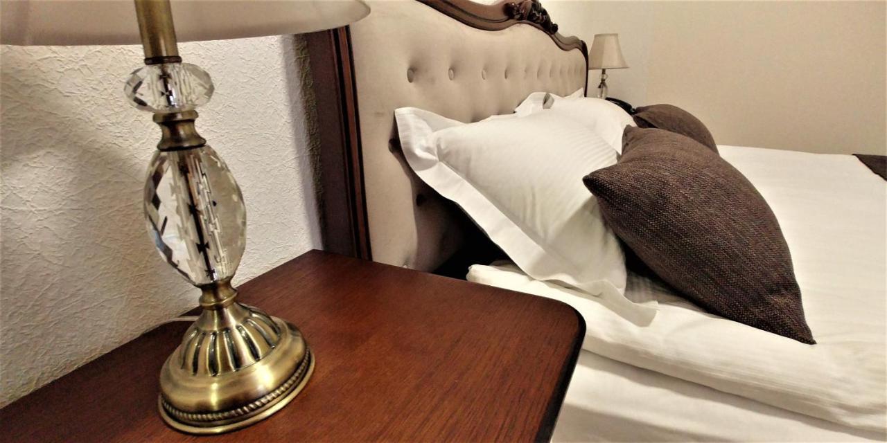Hotel Meridian Броды Экстерьер фото